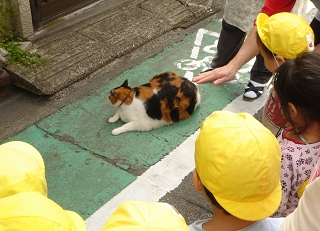 かんなちゃんと幼稚園児たち１