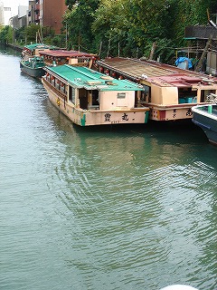 枕橋から屋形船