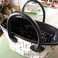 bkg-02ｲｰﾑｽﾞ白